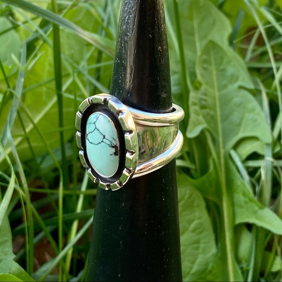 Artisan handmade Heavy turquoise ring - Picture 5 of 6